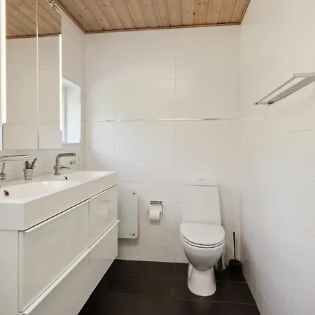 3 Bedroom In * Sjolund