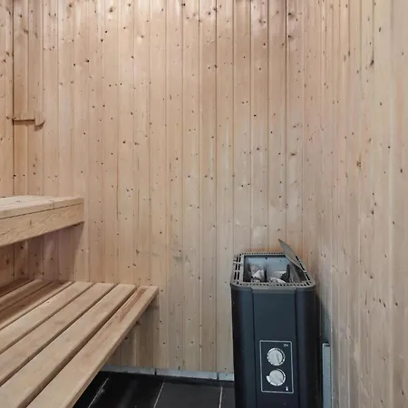3 Bedroom In * Sjolund