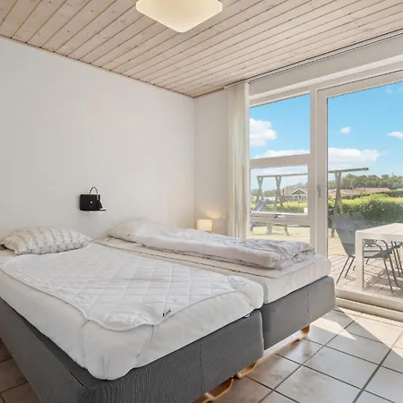 Дом отдыха 3 Bedroom In *