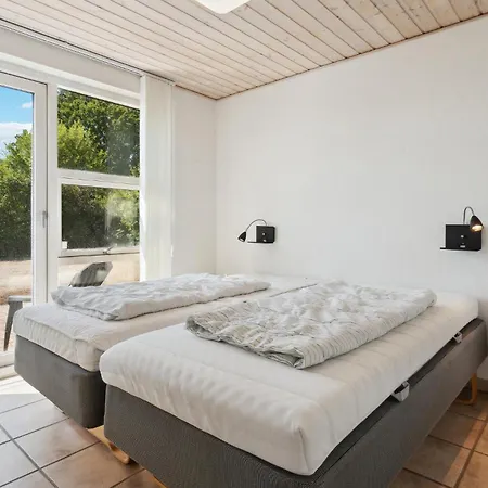 Дом отдыха 3 Bedroom In