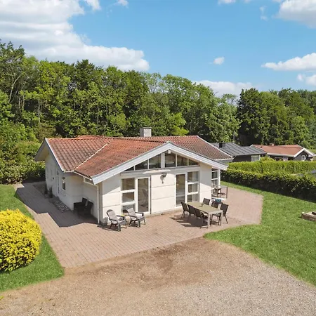 3 Bedroom In Holiday home *